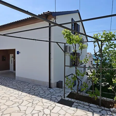 2362a *